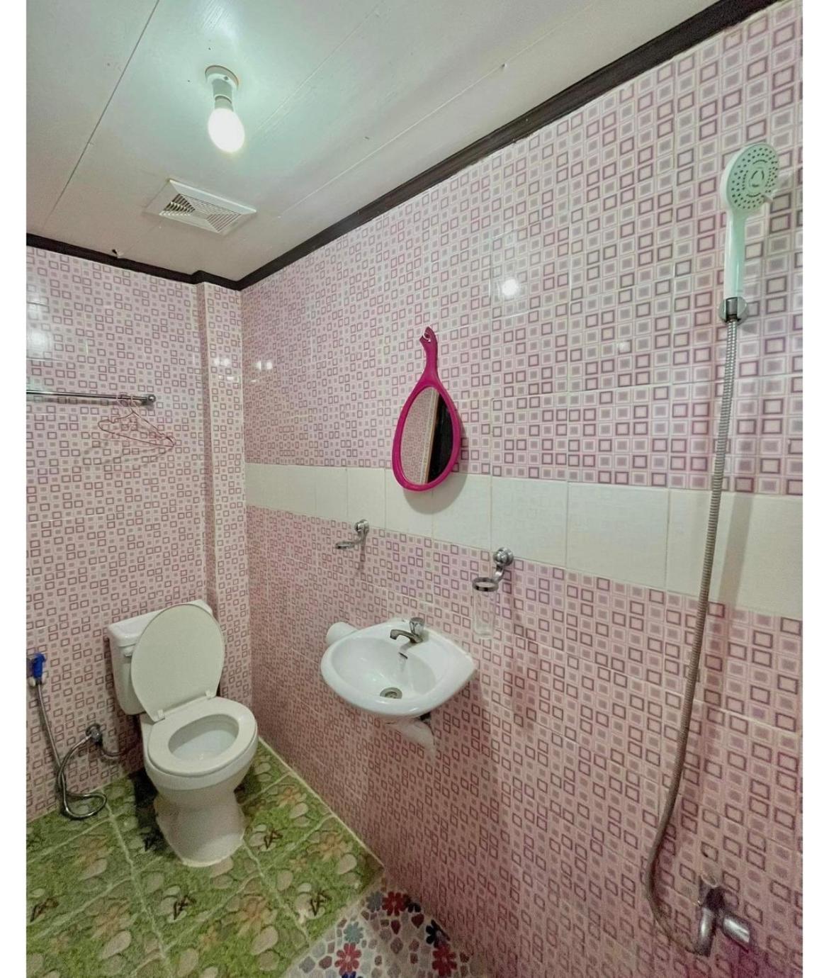 Precious Homestay-Family Room Burgos  Экстерьер фото